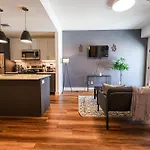 Studio Apartment-In-The-Heartofphiladelphia